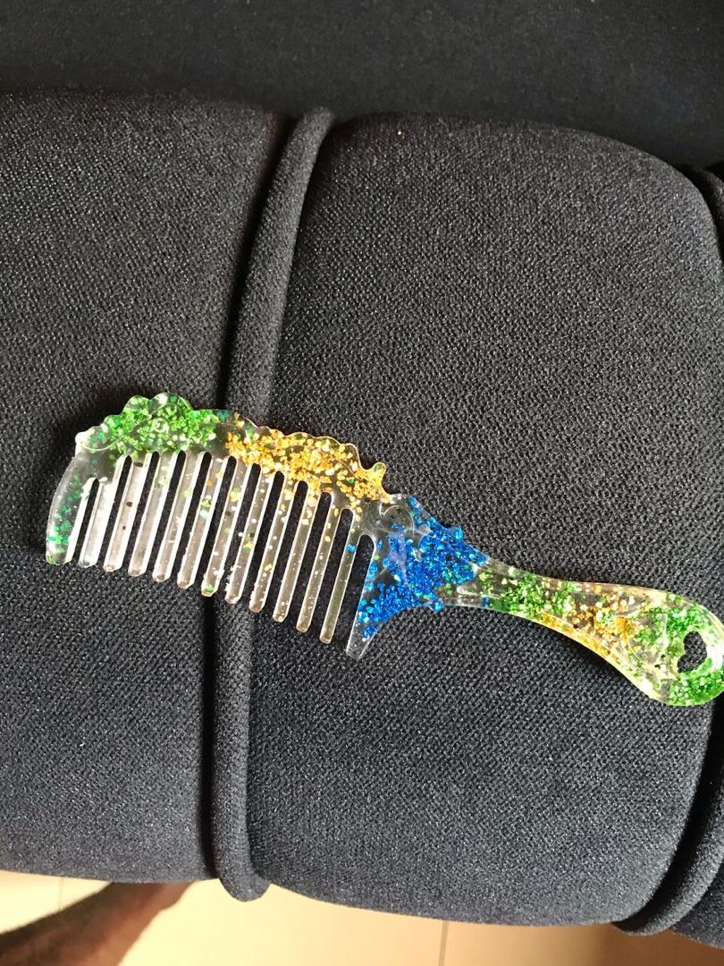 MinBat Arts Resin Comb